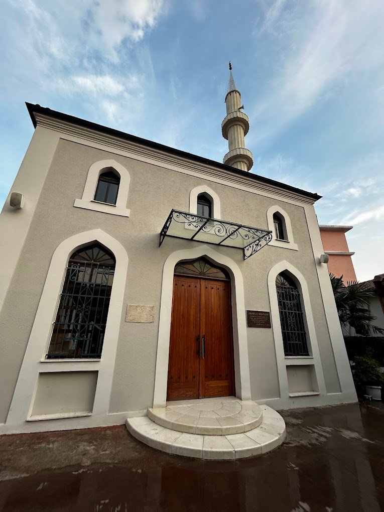 Kokonozi Mosque tirana albania new bazaar